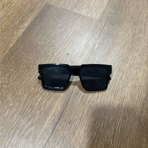 Black Square Sunglasses